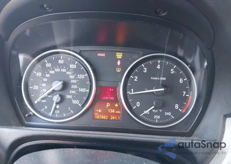 2011 BMW 3 Series 328I z USA, uszkodzony, nr VIN WBAKE3C57BE557154